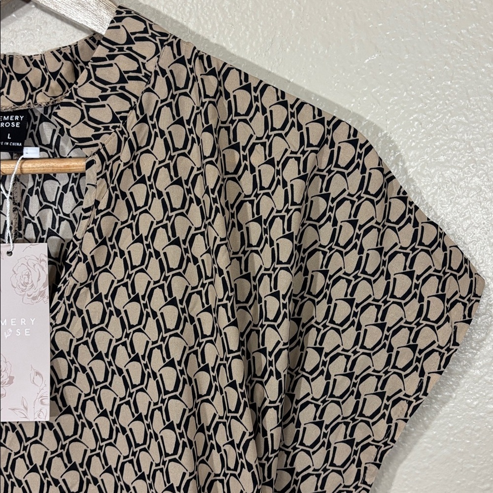 Emery Rose Black/Tan Patterned Round Hem Dress Size L NEW - Picture 3 of 6